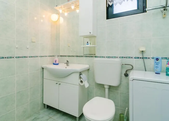 Two-bedroom In 公寓 *
