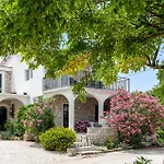 Two-bedroom In Διαμέρισμα