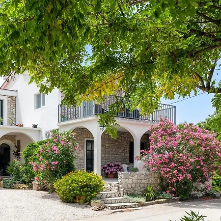 2 Bedroom Cozy In Διαμέρισμα