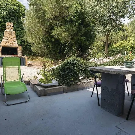 2 Bedroom Cozy In Διαμέρισμα *